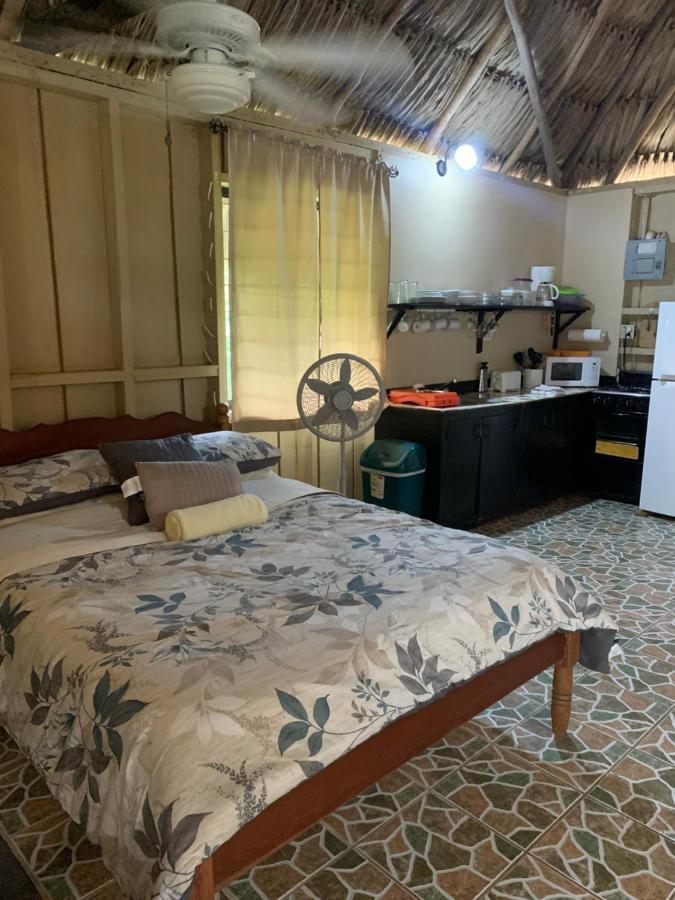 PlacenciaHeavens Gate Beach Bungalows别墅 外观 照片